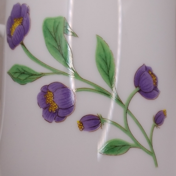 House of Prill Floral MUG with Cover Porcelain Purple Flowers 10 oz Cup - Picture 10 of 13